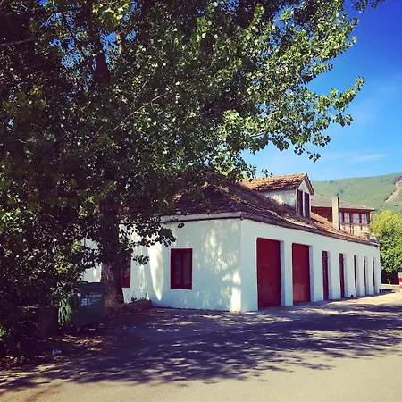 Casa Historica Entre Montanas